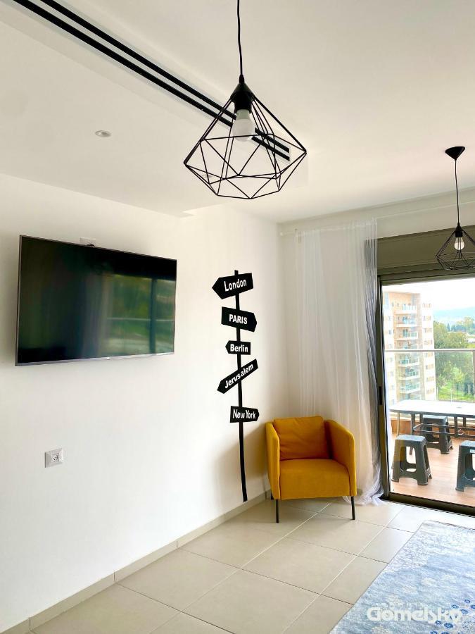 • Spacious Apartment In Trendy Akko/Acre • Exterior foto